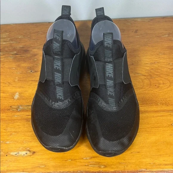 Kids Nike Flex Runner Black Slip-On Sneakers with Dark Gray Swoosh - Picture 3 of 7